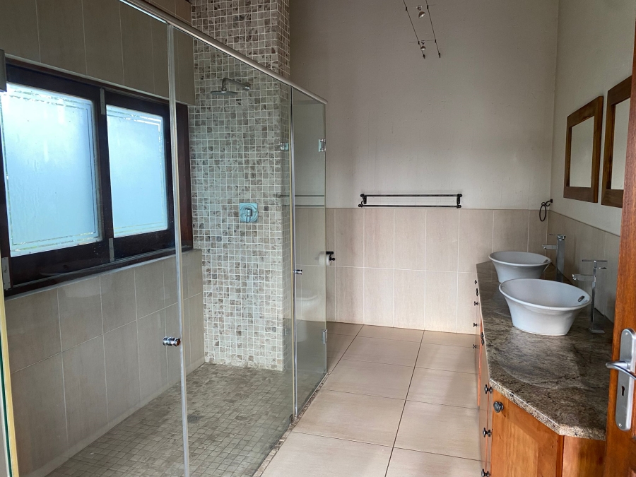 5 Bedroom Property for Sale in Cloudy Creek Free State